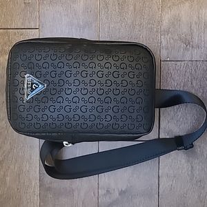 Blsck Sling Guess bag *new*